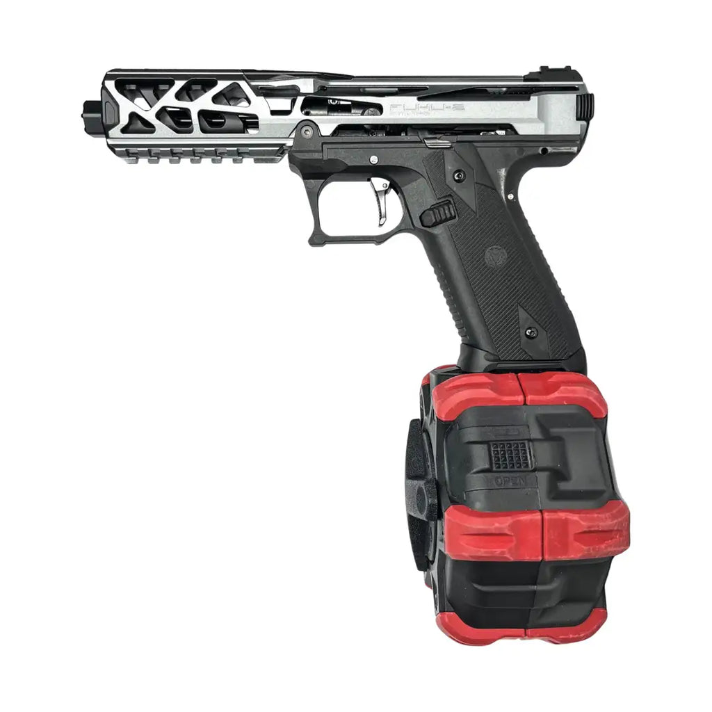 Gros plan sur l'upper CNC FUKU-2 skeleton et son compensateur intégré silver de l'AAP-01 Custom Argentum. Structure en aluminium 6061-T6 usinée 5 axes réduisant le recul vertical de 18% et pesant 38 grammes, conçue pour dissipation thermique optimale en séquences CQB intensives.