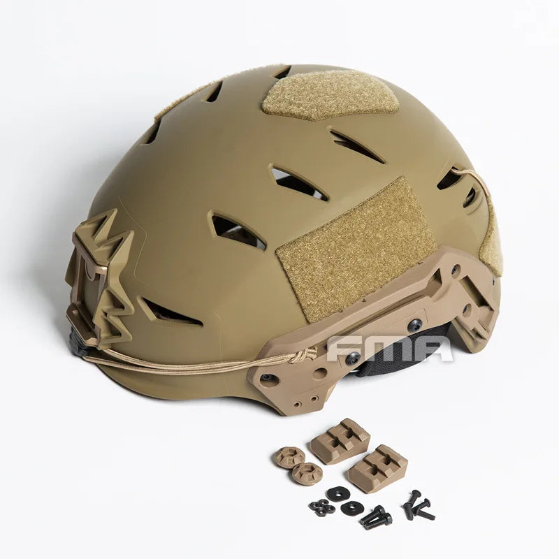 casque bump fma désert vue de coté avec accessoires