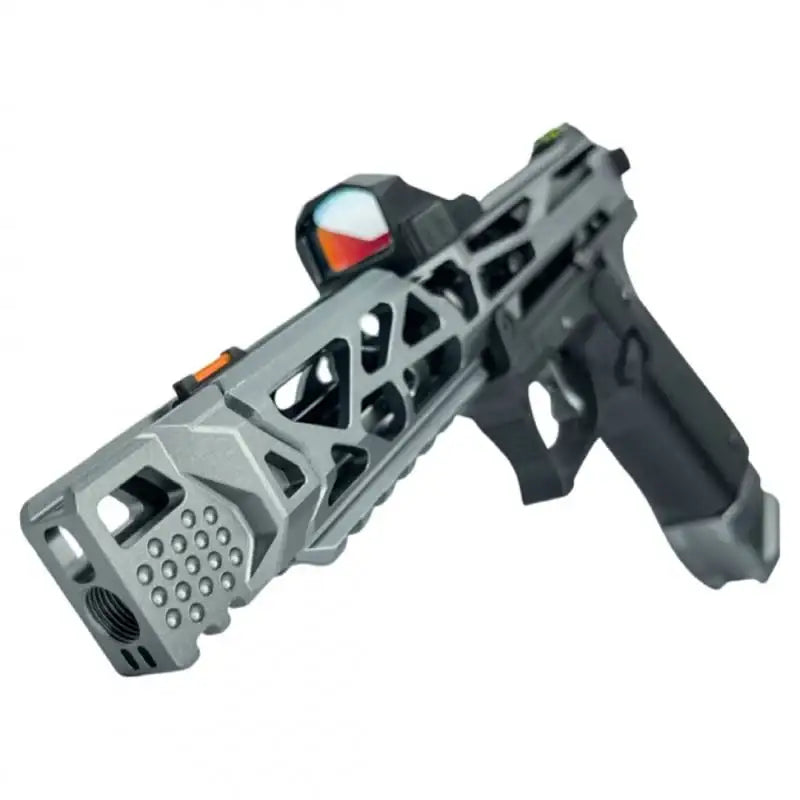 AAP-01 Custom Argentum en configuration terrain CQB : meilleur upgrade AAP01 avec portée effective 42 mètres, cadence 6,2 coups/seconde et assemblage professionnel Custom Lab. Joint Hop-Up Decepticon 60° shore et calibrage balistique 330±4fps garantissent précision constante sur 45 000 cycles.