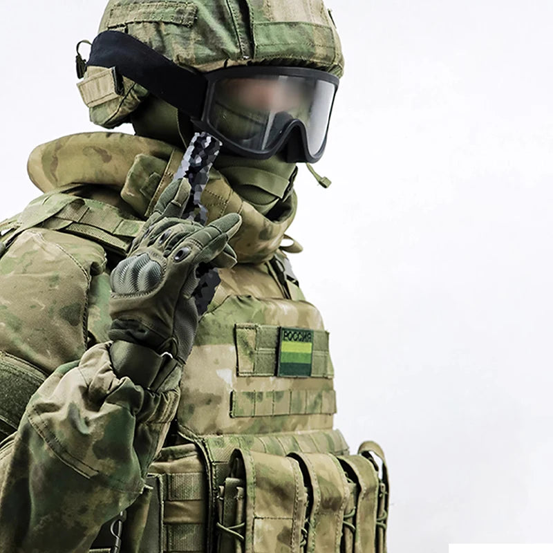 Opérateur en tenue SOBR airsoft avec gilet DCS A-TACS FG - BDU AIRSOFT
