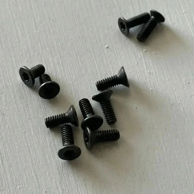 Le pack vis noires AAP-01 déballé.